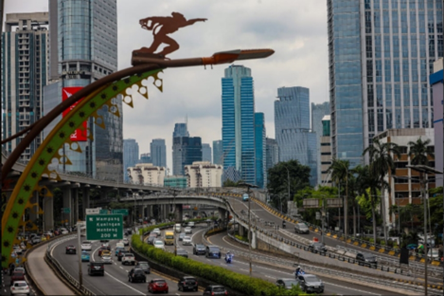 Catatan Ekonom: Daya Beli Tertekan, Laju Ekonomi Melambat